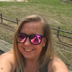 Meet your Posher, Annmarie